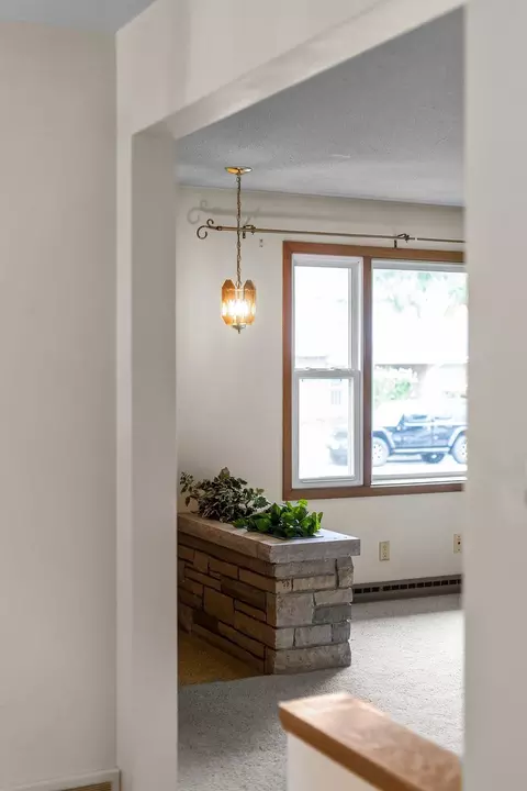 Entry Way - 1229 E Pershing St, Appleton, WI 54911 photo 6 of 7