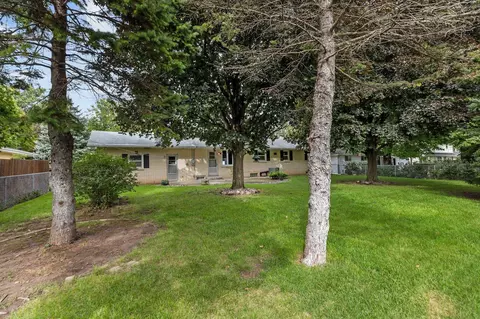 Exterior - 1229 E Pershing St, Appleton, WI 54911 photo 6 of 10