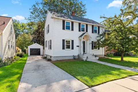 1109 12th Ave, Green Bay, WI 54304