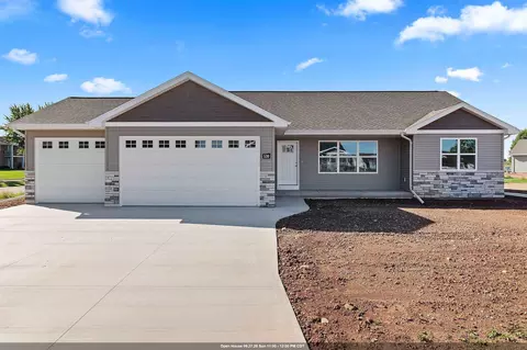 530 Willow Ct, New London, WI 54961