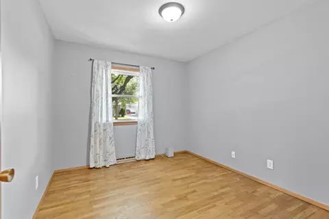 Bedroom - 419 S Arlington St, Appleton, WI 54915 photo 6 of 7