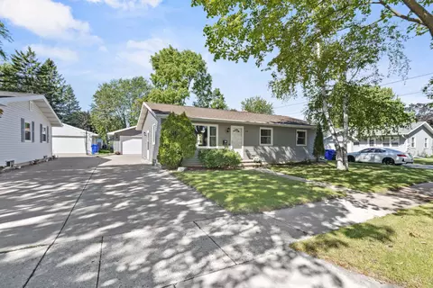 Exterior - 419 S Arlington St, Appleton, WI 54915 photo 4 of 11