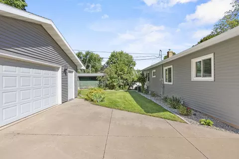 Exterior - 419 S Arlington St, Appleton, WI 54915 photo 6 of 11