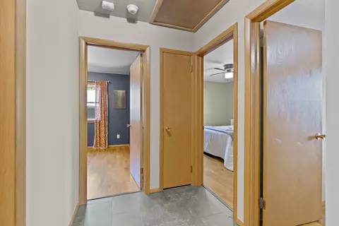Entry Way - 419 S Arlington St, Appleton, WI 54915 photo 3 of 3