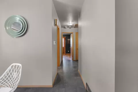 Entry Way - 419 S Arlington St, Appleton, WI 54915 photo 2 of 3