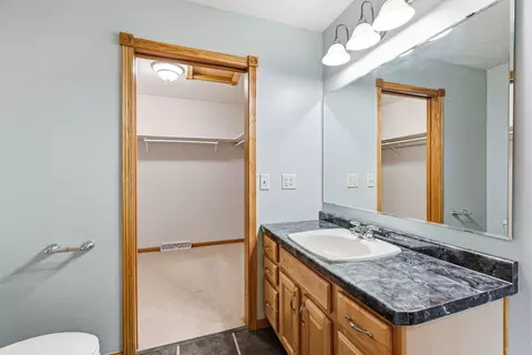 Bath - 4816 N Apple Rd, Appleton, WI 54913 photo 3 of 4