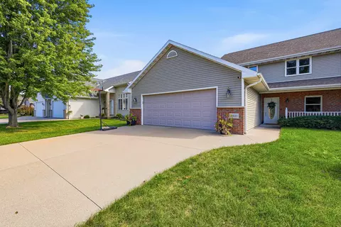 Exterior - 4816 N Apple Rd, Appleton, WI 54913 photo 2 of 8