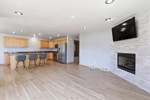 Living - 4816 N Apple Rd, Appleton, WI 54913 photo 4 of 4