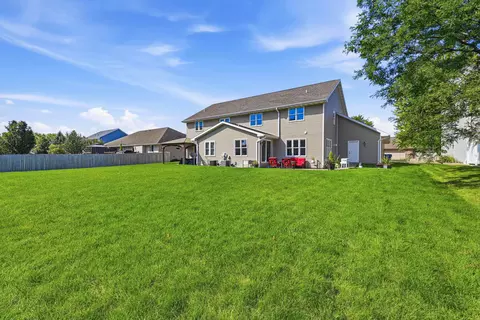 Exterior - 4816 N Apple Rd, Appleton, WI 54913 photo 7 of 8