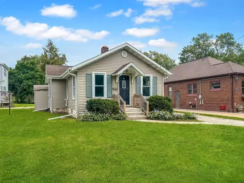 1405 S Van Buren St, Green Bay, WI 54301