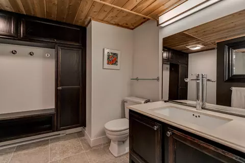 Bath - 1701 S Hillcrest Dr, Appleton, WI 54914 photo 4 of 4