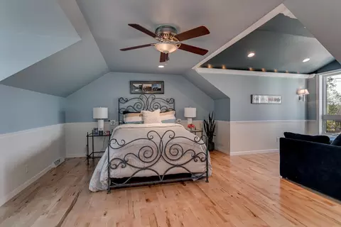 Bedroom - 1701 S Hillcrest Dr, Appleton, WI 54914 photo 2 of 6