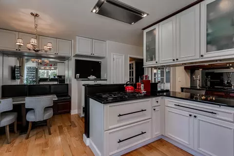 Kitchen - 1701 S Hillcrest Dr, Appleton, WI 54914 photo 2 of 5