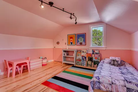 Bedroom - 1701 S Hillcrest Dr, Appleton, WI 54914 photo 6 of 6