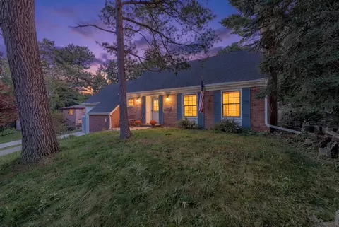 2859 St Ann Dr, Green Bay, WI 54311