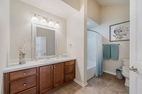 Bath - 2303 E Sienna Way, Appleton, WI 54913 photo 1 of 3