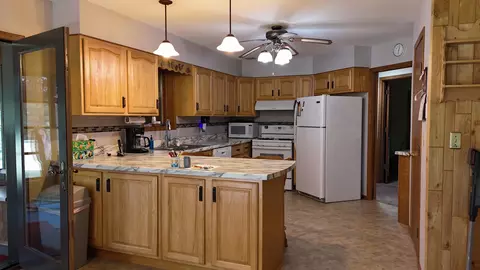 Kitchen - w3755 Beechnut Lane, Pine River, WI 54965 photo 2 of 3