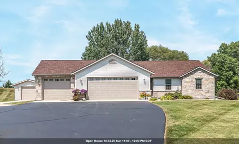 206 Donovan Cir, Rosendale, WI 54974