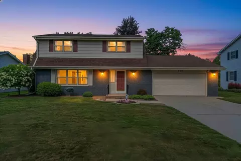 506 Pine Ter, Green Bay, WI 54303