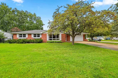 140 Helene Ct, Green Bay, WI 54301