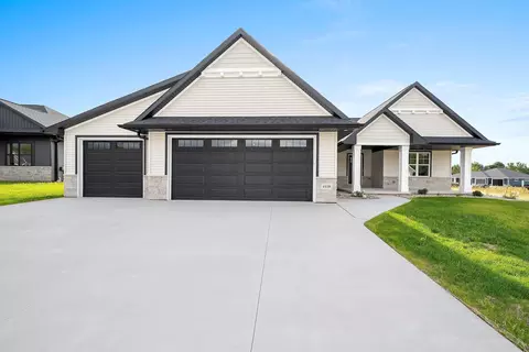 4438 Nature Rdg, Howard, WI 54313