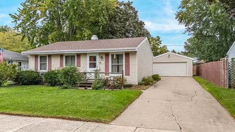 Exterior - 2124 S Fountain Ave, Appleton, WI 54915 photo 7 of 7