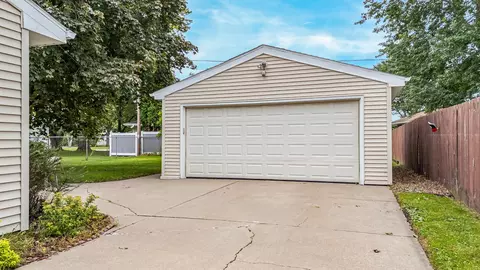 Other - 2124 S Fountain Ave, Appleton, WI 54915 photo 2 of 7