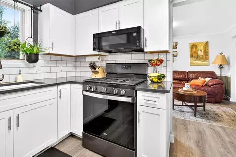 Kitchen - 3412 N Mariah Ln, Appleton, WI 54911 photo 5 of 9