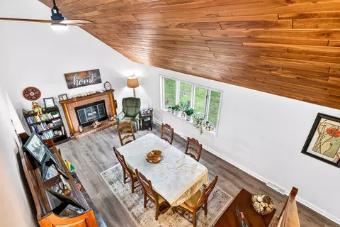 Dining - 3412 N Mariah Ln, Appleton, WI 54911 photo 4 of 4