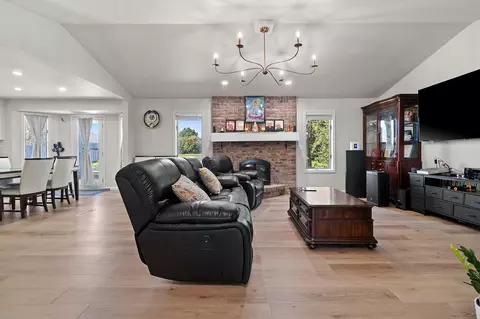 Living - 3529 N Chappell Dr, Appleton, WI 54914 photo 1 of 2