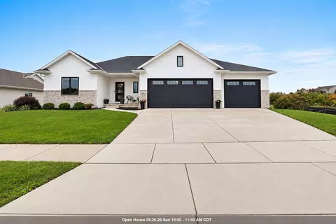 928 Mendota Dr, Green Bay, WI 54311