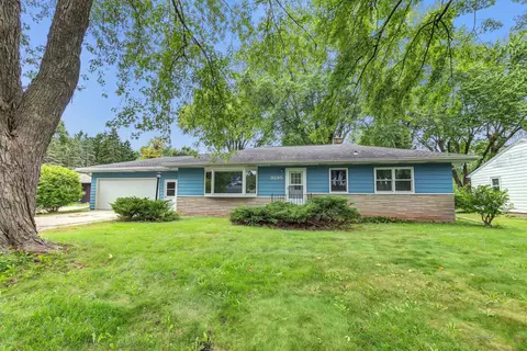 Exterior - 3235 N Morrison St, Appleton, WI 54911 photo 2 of 7
