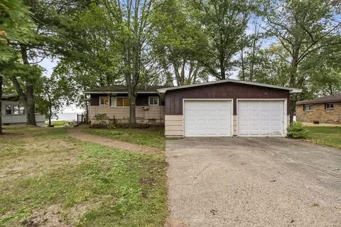 n2564 Shore Drive, Marinette, WI 54143