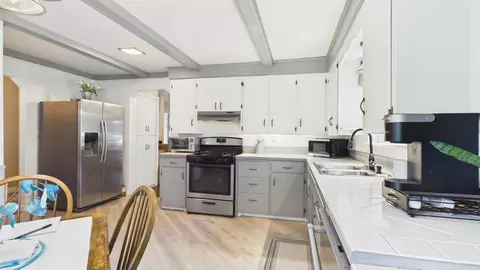 Kitchen - n7145 Beech Road, Shawano, WI 54166 photo 3 of 4