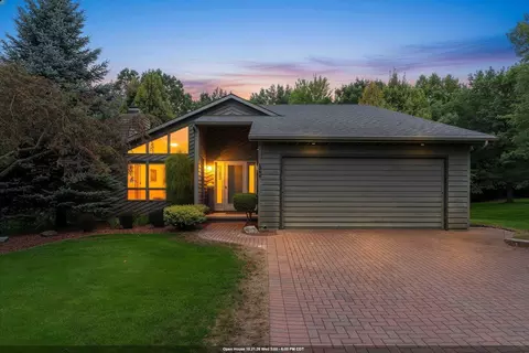 1409 N Bay Highlands Dr, Green Bay, WI 54311
