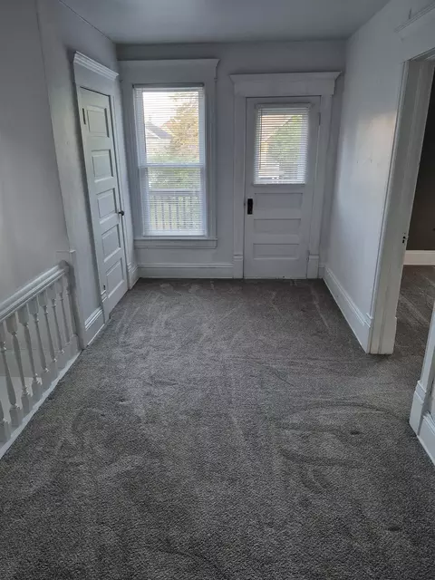 Entry Way - 815 N Appleton St, Appleton, WI 54911 photo 2 of 2