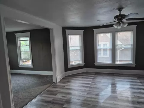 Living - 815 N Appleton St, Appleton, WI 54911 photo 2 of 3