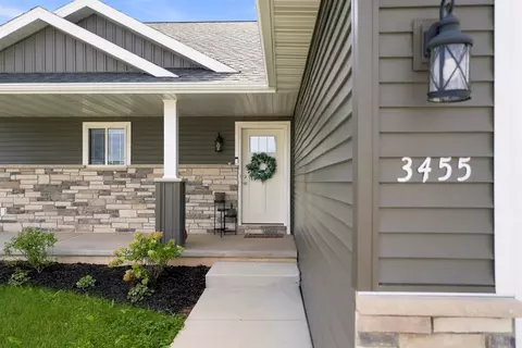 Exterior - 3455 E Rubyred Dr, Appleton, WI 54913 photo 2 of 5
