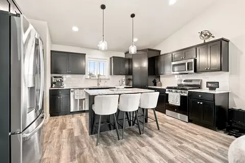 Kitchen - 3455 E Rubyred Dr, Appleton, WI 54913 photo 3 of 5