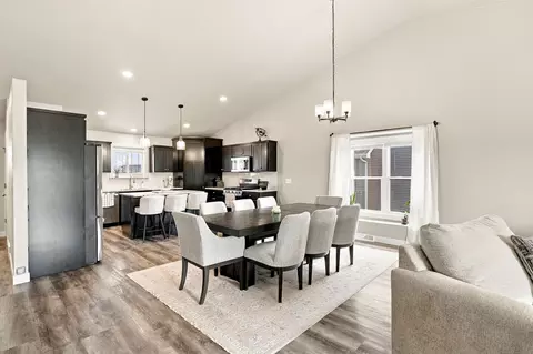 Dining - 3455 E Rubyred Dr, Appleton, WI 54913 photo 2 of 2