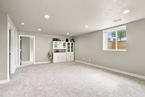 Living - 3455 E Rubyred Dr, Appleton, WI 54913 photo 4 of 4