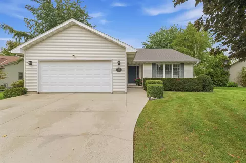 172 Yacoub Ln, Fond Du Lac, WI 54935
