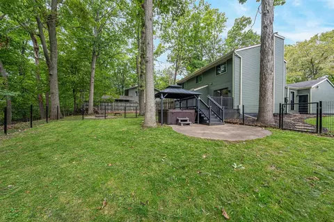 Exterior - 1730 N Briarcliff Dr, Appleton, WI 54915 photo 4 of 13