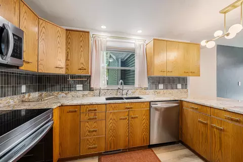 Kitchen - 1730 N Briarcliff Dr, Appleton, WI 54915 photo 3 of 4