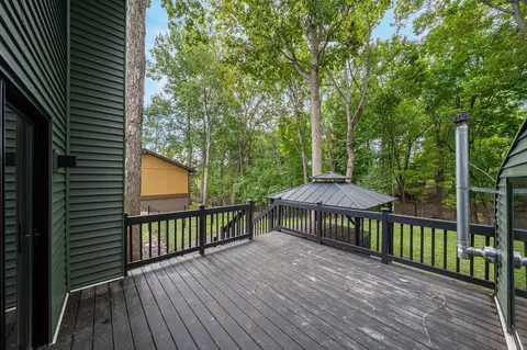 Exterior - 1730 N Briarcliff Dr, Appleton, WI 54915 photo 6 of 13