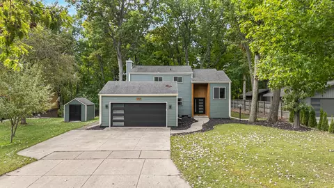 Exterior - 1730 N Briarcliff Dr, Appleton, WI 54915 photo 13 of 13