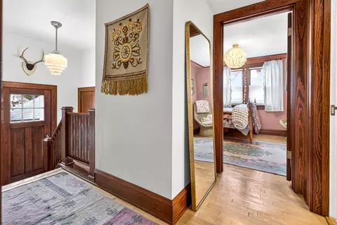 Entry Way - 425 E Circle St, Appleton, WI 54911 photo 10 of 12