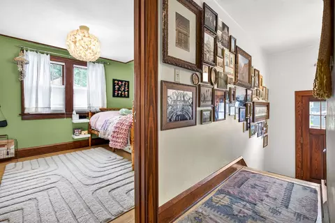 Entry Way - 425 E Circle St, Appleton, WI 54911 photo 11 of 12