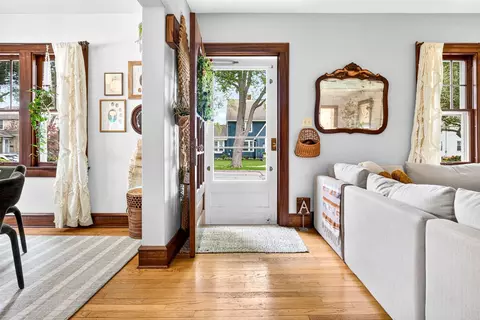 Entry Way - 425 E Circle St, Appleton, WI 54911 photo 1 of 12
