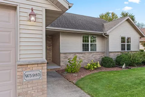 Exterior - w5985 Sweet William Drive, Appleton, WI 54915 photo 9 of 15